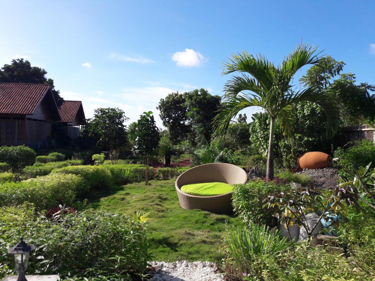 Marind Dive Eco Resort Waha Ngoại thất bức ảnh
