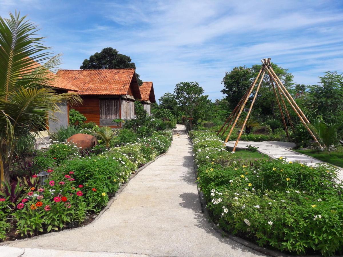 Marind Dive Eco Resort Waha Ngoại thất bức ảnh