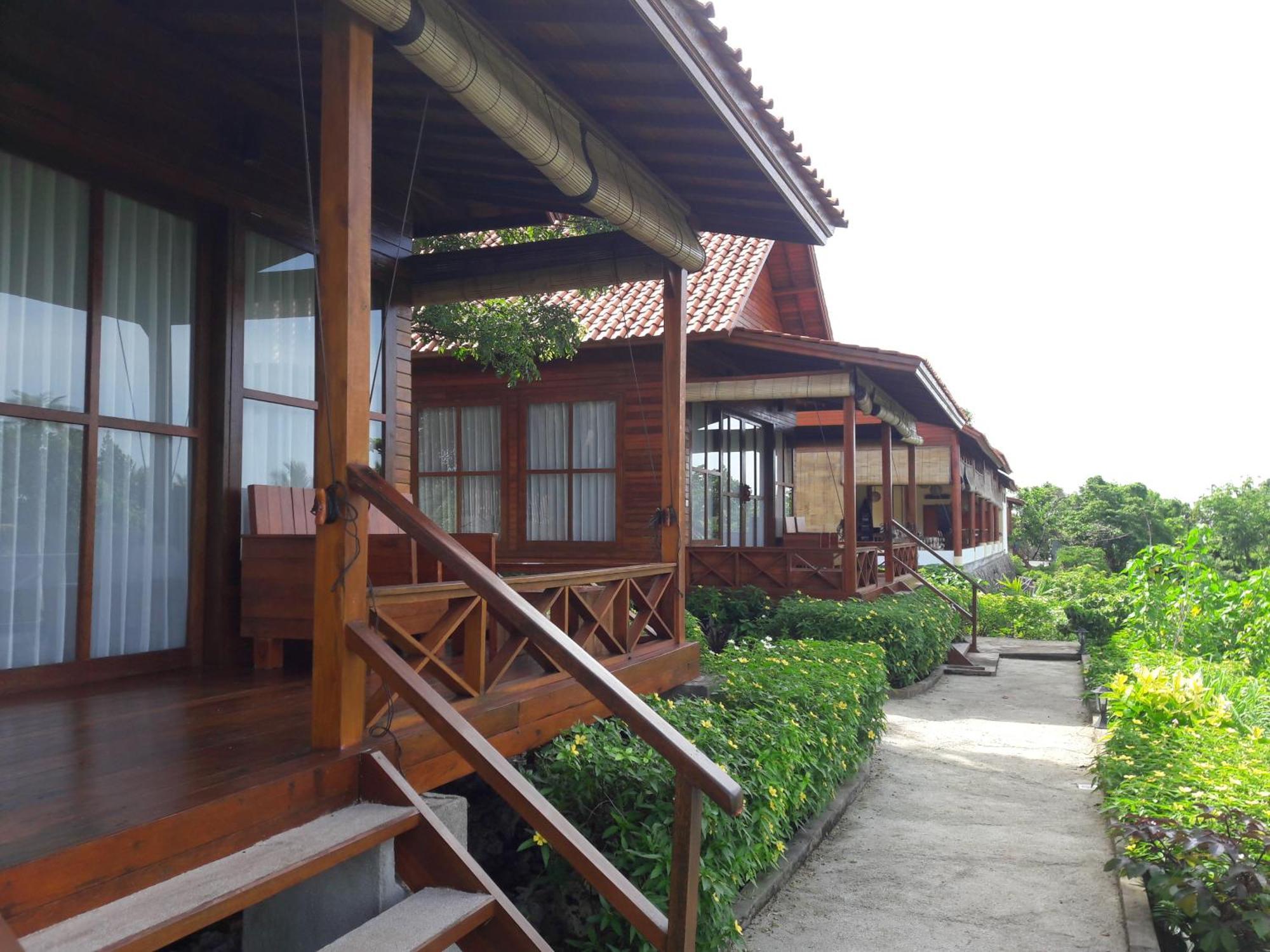 Marind Dive Eco Resort Waha Ngoại thất bức ảnh