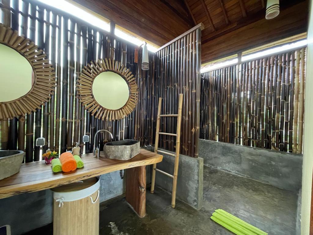 Marind Dive Eco Resort Waha Ngoại thất bức ảnh